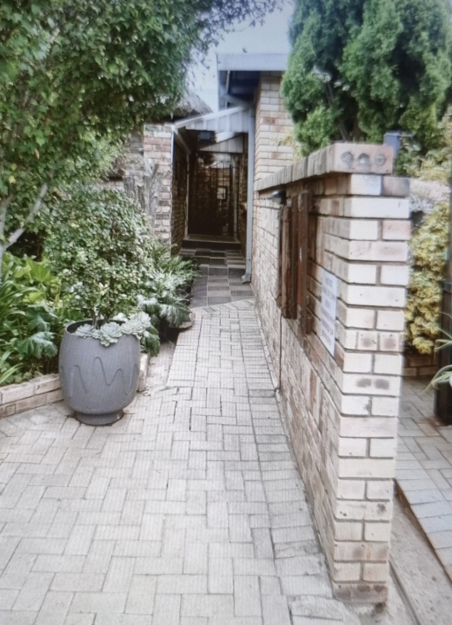 4 Bedroom Property for Sale in Wolmaransstad North West